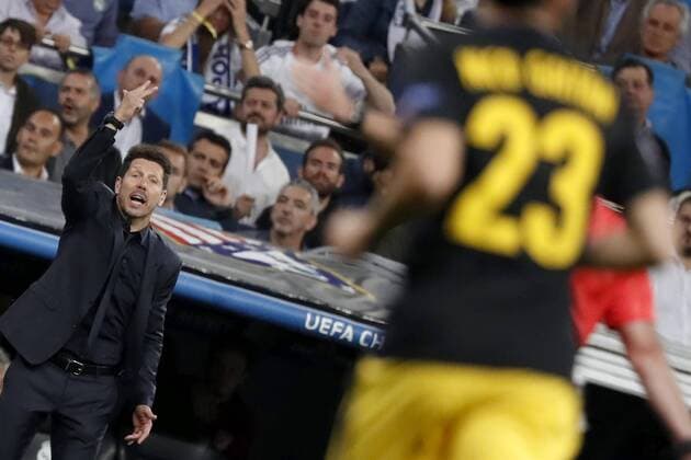 Atletico de Madrid s Argentinian coach Diego Simeone during the UEFA Champions League semifinal match between Real Madrid and Atletico de Madrid at the Santiago Bernabeu stadium in Madrid, Spain, 02 May 2017. REAL MADRID VS. ATLETICO DE MADRID !ACHTUNG: NUR REDAKTIONELLE NUTZUNG!  Copyright: xJavierxLizonx MAD001 20170502-636293618730407153