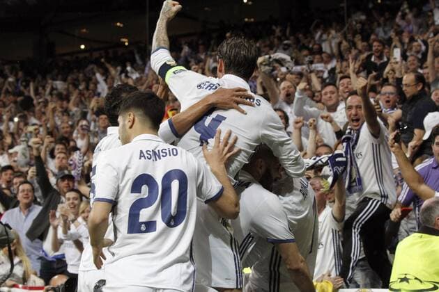 Real Madrid s striker Cristiano Ronaldo jubilates the second goal of the team during the UEFA Champions League semifinal match between Real Madrid and Atletico de Madrid at the Santiago Bernabeu stadium in Madrid, Spain, 02 May 2017. REAL MADRID VS. ATLETICO DE MADRID !ACHTUNG: NUR REDAKTIONELLE NUTZUNG!  Copyright: xVictorxLerenax MAD001 20170502-636293618778610535