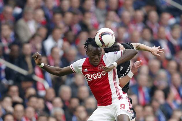(L-R) Bertrand Traore of Ajax, Mathieu Valbuena of Olympique Lyonnaisduring the UEFA Europa League semi final match between Ajax Amsterdam and Olympique Lyonnais at the Amsterdam Arena on May 03, 2017 in Amsterdam, The Netherlands Ajax v Olympique Lyon UEFA Europa League 2016 2017 xVIxxIVx 7717317