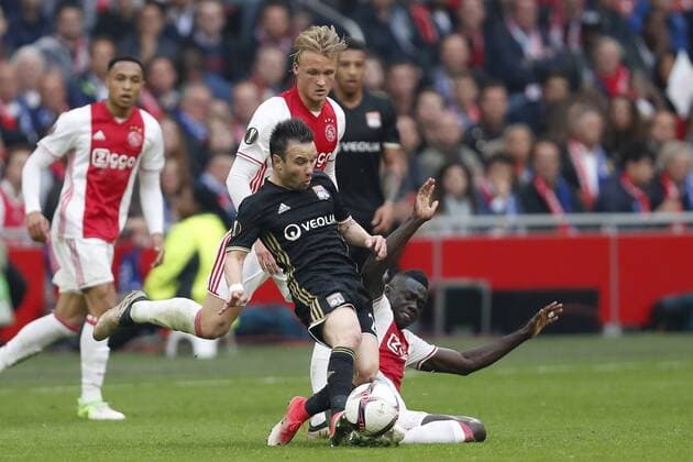 (L-R) Kenny Tete of Ajax, Kasper Dolberg of Ajax, Mathieu Valbuena of Olympique Lyonnais, Davinson Sanchez of Ajaxduring the UEFA Europa League semi final match between Ajax Amsterdam and Olympique Lyonnais at the Amsterdam Arena on May 03, 2017 in Amsterdam, The Netherlands Ajax v Olympique Lyon UEFA Europa League 2016 2017 xVIxxIVx 7717376