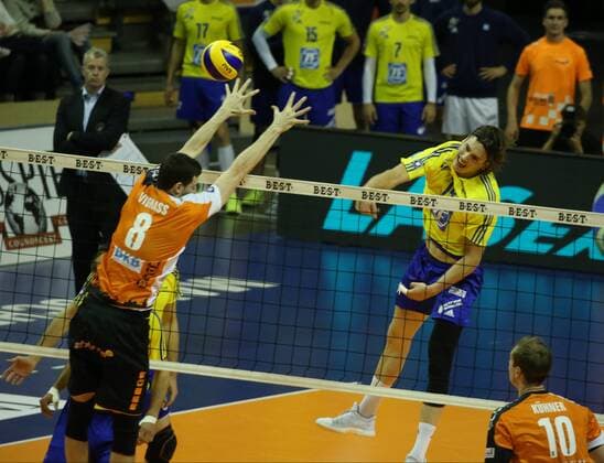 GER, 1.VBL, BR VOLLEYS VS. FRIEDRICHSHAFEN 03.05.2017, Max Schmeling Halle, Berlin, GER, 1.VBL, BR VOLLEYS VS. FRIEDRICHSHAFEN, im Bild Graham Vigrass (BR Volleys 8), Tomas Rousseaux (Friedrichshafen 14) nordphotox xEngler