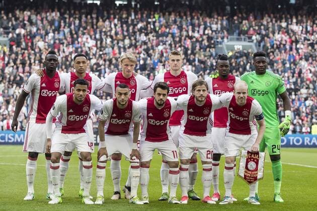 03.05.2017, Amsterdam Arena, Amsterdam, NED, UEFA EL, Ajax Amsterdam vs Olympique Lyon, Halbfinale, Hinspiel, im Bild teamphoto, up L-R Davinson Sanchez of Ajax Amsterdam, Kenny Tete of Ajax Amsterdam, Kasper Dolberg of Ajax Amsterdam, Matthijs de Ligt of Ajax Amsterdam, Bertrand Traore of Ajax Amsterdam, Andre Onana of Ajax Amsterdam, down L-R Jairo Riedewald of Ajax Amsterdam, Hakim Ziyech of Ajax Amsterdam, Amin Younes of Ajax Amsterdam, Lasse Schone of Ajax Amsterdam, Davy Klaassen of Ajax Amsterdam teamphoto, up L-R Davinson Sanchez of Ajax Amsterdam, Kenny Tete of Ajax Amsterdam, Kasper Dolberg of Ajax Amsterdam, Matthijs de Ligt of Ajax Amsterdam, Bertrand Traore of Ajax Amsterdam, Andre Onana of Ajax Amsterdam, down L-R Jairo Riedewald of Ajax Amsterdam, Hakim Ziyech of Ajax Amsterdam, Amin Younes of Ajax Amsterdam, Lasse Schone of Ajax Amsterdam, Davy Klaassen of Ajax Amsterdam during the UEFA Europa League semi final, 1st leg match between Ajax Amsterdam and Olympique Lyon at the Amsterdam Arena in Amsterdam, Netherlands on 2017 05 03. Amsterdam EP_fil