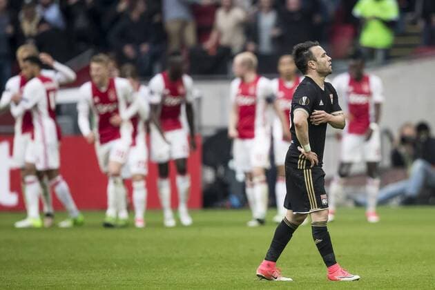03.05.2017, Amsterdam Arena, Amsterdam, NED, UEFA EL, Ajax Amsterdam vs Olympique Lyon, Halbfinale, Hinspiel, im Bild disappointed Mathieu Valbuena of Olypmpique Lyonnais after 2-0 of Ajax disappointed Mathieu Valbuena of Olypmpique Lyonnais after 2-0 of Ajax during the UEFA Europa League semi final, 1st leg match between Ajax Amsterdam and Olympique Lyon at the Amsterdam Arena in Amsterdam, Netherlands on 2017 05 03. Amsterdam EP_fil