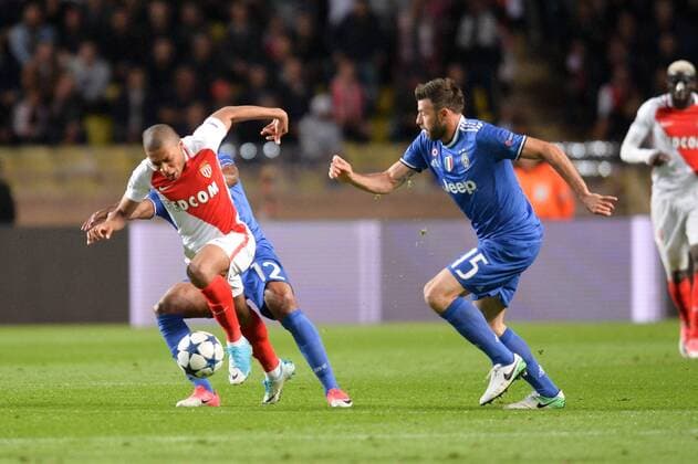29 KYLIAN MBAPPE (mon) - 15 Andrea Barzagli (juv) FOOTBALL : Monaco vs Juventus - Ligue des Champions - 1 2 Finale - 03 05 2017 AnthonyBIBARD FEP Panoramic 