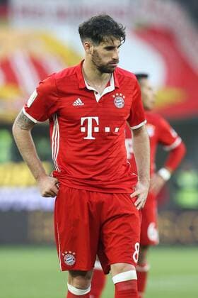 Javi Martinez (FC Bayern München) - 1. Fußball Bundesliga Punktspiel Saison 2016-2017 VfL Wolfsburg vs. FC Bayern München in der Volkswagen Arena in Wolfsburg - Aktion,Deutschland, Fußball, Mann, Männer,29.04.2017