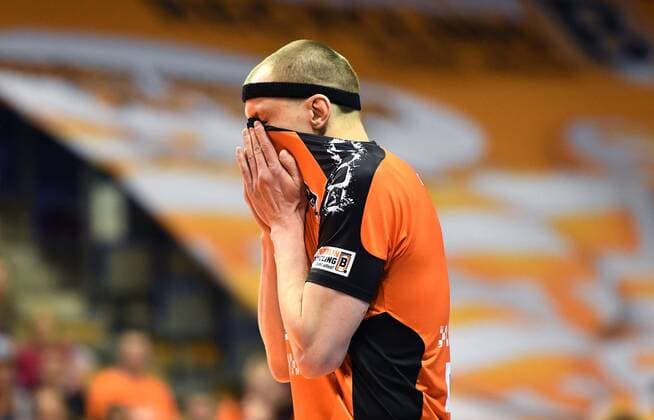 Felix Fischer (BR Volleys), enttäuscht BR Volleys Berlin - VfB Friedrichshafen Deutsche Volleyball Liga, Saison 2016 2017, Herren, Männer, Männer, men, playoff, play-off, Finale, Spiel 2, Volleyball, Deutschland, Germany, Max-Schmeling-Halle Berlin, 3.5.2017