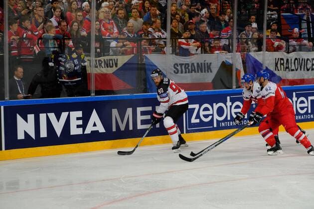 May 5, 2017 - Paris, France - The forward of the Canadian team O REILLY RYAN during the match against Czech Republic for the IIHF 2017 World Ice hockey Eishockey Championship, at the AccorHotels Arena in Paris France.Canada beats Czech Republic 3-1 2017 IIHF Ice Hockey World Championship WM Weltmeisterschaft - Canada Wins 3-1 - ZUMAp119 20170505_zaf_p119_048 Copyright: xPierrexSteveninx