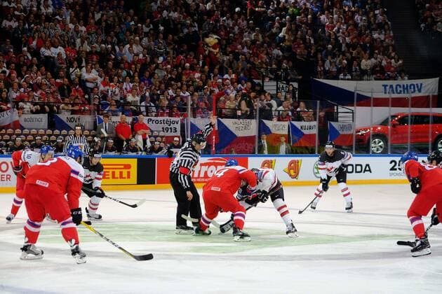 May 5, 2017 - Paris, France - The forward of the Canadian team SCHENN BRAYDEN during the match against Czech Republic for the IIHF 2017 World Ice hockey Eishockey Championship, at the AccorHotels Arena in Paris France.Canada beats Czech Republic 3-1 2017 IIHF Ice Hockey World Championship WM Weltmeisterschaft - Canada Wins 3-1 - ZUMAp119 20170505_zaf_p119_042 Copyright: xPierrexSteveninx