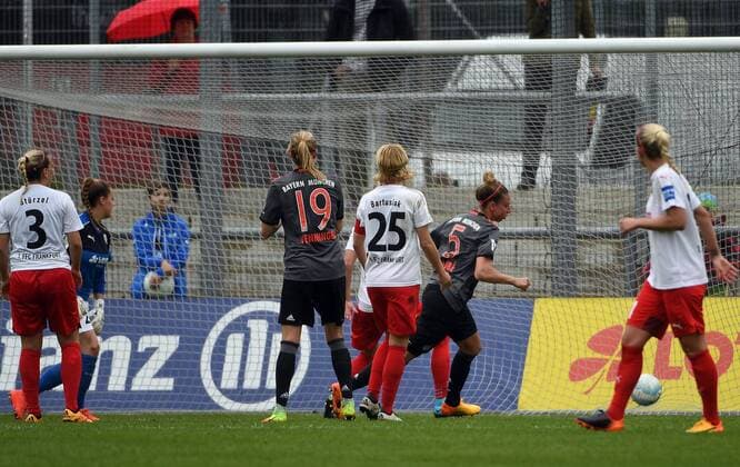 07.05.2017, xjhx, Fussball 1.Bundesliga Frauen, 1.FFC Frankfurt - FC Bayern Muenchen, emspor v.l. Caroline Abbe (FC Bayern München ) Goal scored, Tor zum 2:1 Frankfurt am Main
