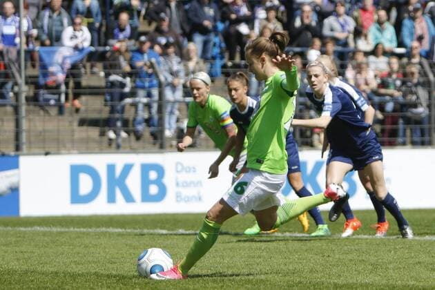 Caroline Graham Hansen (Wolfsburg, 26) Torschützin, schießt Tor, erzielt das Tor zum 0:1, Tor, Treffer, Torerfolg, scores the goal, Action, Aktion, Fussball, Allianz Frauen Bundesliga, 1. FFC Turbine Potsdam - VfL Wolfsburg, xtgx