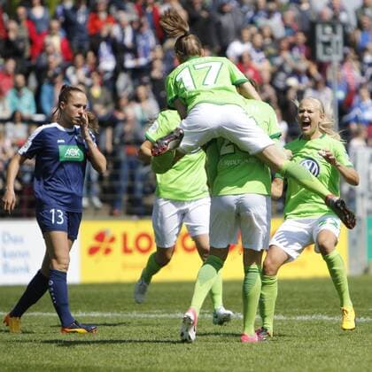 jubel, Torjubel, Torerfolg, celebrate the goal, goal, celebration, Jubel ueber das Tor, optimistisch, Action, Aktion nach Tor zum 0:1 durch Caroline Graham Hansen (Wolfsburg, 26), Fussball, Allianz Frauen Bundesliga, 1. FFC Turbine Potsdam - VfL Wolfsburg, xtgx