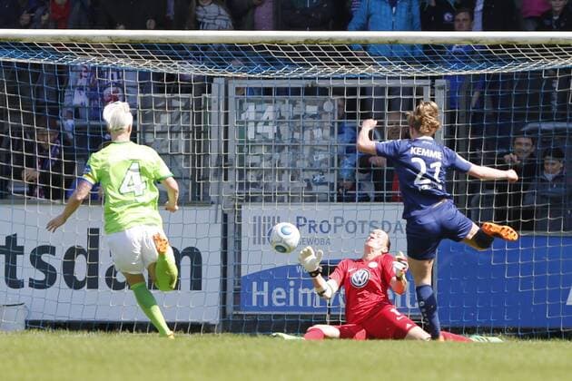 Tabea Kemme (Potsdam, 21) Torschützin, schießt Tor, erzielt das Tor zum 1:1, Tor, Treffer, Torerfolg, scores the goal, Action, Aktion, Fussball, Allianz Frauen Bundesliga, 1. FFC Turbine Potsdam - VfL Wolfsburg, xtgx