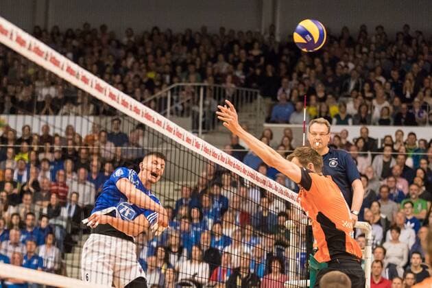 Volleyball Bundesliga: VfB Friedrichshafen - Berlin Recycling Volleys - Spiel 3, 07.05.2017 Michal FINGER (VfB Friedrichshafen, 6) Volleyball Bundesliga: VfB Friedrichshafen - Berlin Recycling Volleys - Spiel 3 am 07.05.2017 in Friedrichshafen, ZF Arena, Deutschland xUSx