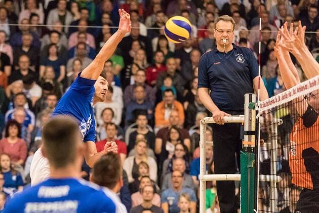 Volleyball Bundesliga: VfB Friedrichshafen - Berlin Recycling Volleys - Spiel 3, 07.05.2017 Armin MUSTEDANOVIC (VfB Friedrichshafen, 15) Volleyball Bundesliga: VfB Friedrichshafen - Berlin Recycling Volleys - Spiel 3 am 07.05.2017 in Friedrichshafen, ZF Arena, Deutschland xUSx