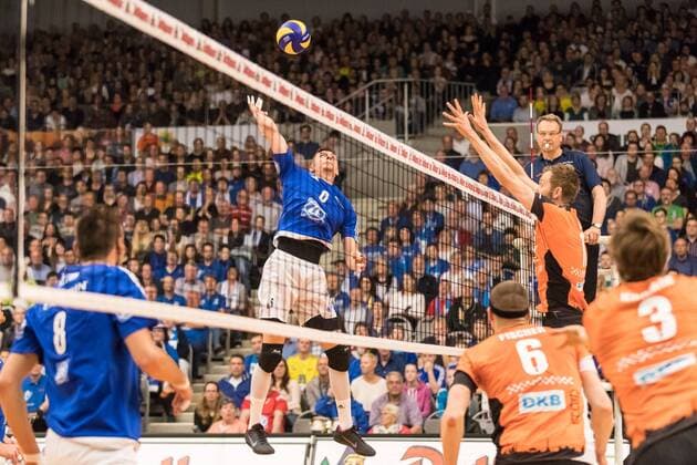 Volleyball Bundesliga: VfB Friedrichshafen - Berlin Recycling Volleys - Spiel 3, 07.05.2017 Michal FINGER (VfB Friedrichshafen, 6) Volleyball Bundesliga: VfB Friedrichshafen - Berlin Recycling Volleys - Spiel 3 am 07.05.2017 in Friedrichshafen, ZF Arena, Deutschland xUSx