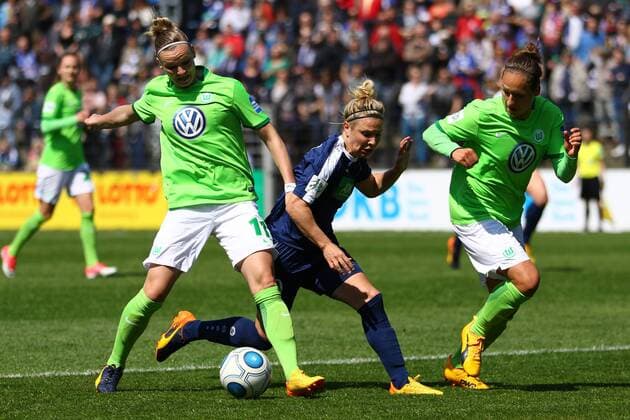 Fussball, Frauen, 1. Bundesliga, Saison 2016 17, 18. Spieltag, 1. FFC Turbine Potsdam - VfL Wolfsburg, Alexandra Popp (Nr. 11, VfL Wolfsburg), Svenja Huth (Nr. 9, 1. FFC Turbine Potsdam), Babett Peter (Nr. 8, VfL Wolfsburg), 07.05.17, Copyright: xMichaelxHundtx xMatthiasxKochx