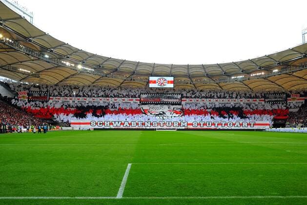 Fußball, Stadiongeschichte VfB Stuttgart Choreografie der VfB-Fans. Deutschland, : Fussball, 2.Liga: VfB Stuttgart vs FC St.Pauli am 07.05.2017, Stuttgart.