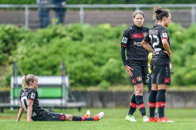 v.li.:, Fussball, Allianz Frauen-Bundesliga, Borussia Mönchengladbach - Bayer Leverkusen, xmhx