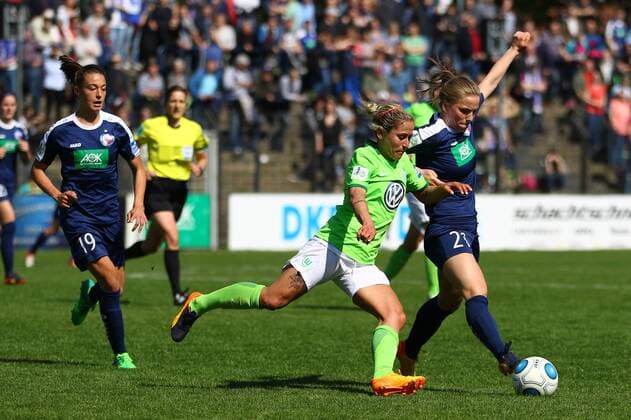 Fussball, Frauen, 1. Bundesliga, Saison 2016 17, 19. Spieltag, 1. FFC Turbine Potsdam - VfL Wolfsburg, Felicitas Rauch (Nr. 19, 1. FFC Turbine Potsdam), Anna Blässe (Nr. 9, VfL Wolfsburg), Tabea Kemme (Nr. 21, 1. FFC Turbine Potsdam), 07.05.17, Copyright: xMichaelxHundtx xMatthiasxKochx