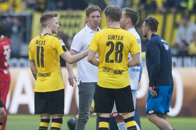 V.l.n.r. Marco REUS (DO), Trainer Julian NAGELSMANN (1899), Matthias GINTER (DO), Torwart Oliver BAUMANN (1899) reden nach Spielende, redend, Fussball 1. Bundesliga, 32. Spieltag, Borussia Dortmund (DO)- TSG 1899 Hoffenheim (1899) 2:1, am 6.05.2016 in Dortmund Deutschland. Â