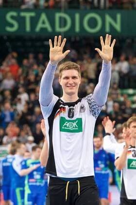 Handball Halle Westf. 06.05.2017 Länderspiel EM Qualifikation Deutschland (GER) - Slowenien (SLO) Jubel nach dem Spiel Finn Lemke (Deutschland, No.06)