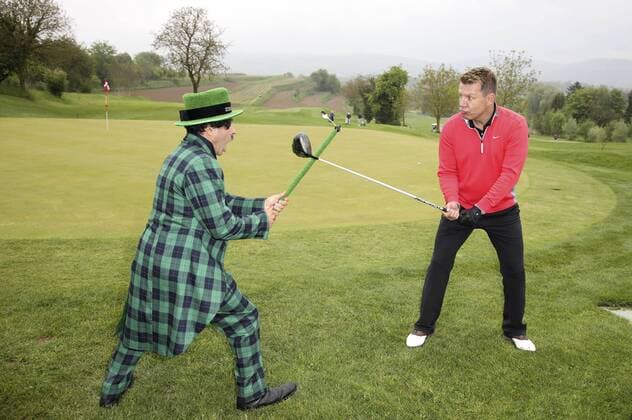 Albert de Paris als Charlie Chaplin und Axel Kahn beim Europa-Park Eagles Charity Golfcup 2017 auf dem Golfplatz des Europa-Park Golfclubs Breisgau e.V. in Herbolzheim-Tutschfelden. Rust, 08.05.2017 Foto:xS.xGabschx xFuturexImage