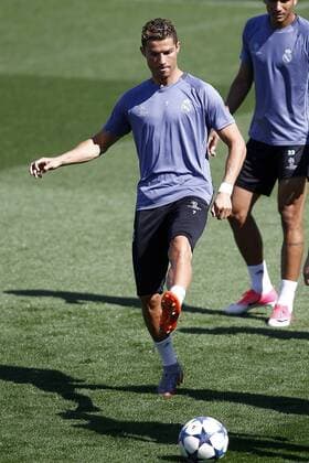 Real Madrid s Cristiano Ronaldo during training session. May 9,2017.  (2017050910)