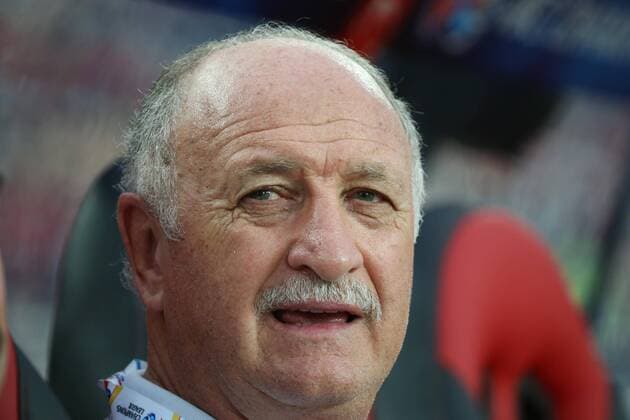 Head coach Luiz Felipe Scolari of China s Guangzhou Evergrande F.C. watches his players competing against South Korea s Suwon Samsung Bluewings in a Group G during the 2017 AFC Champions League in Guangzhou city, south China s Guangdong province, 9 May 2017. Local Caption Guangzhou Evergrande competes against Suwon Samsung Bluewings at 2017 AFC Champions League  20170509_48829