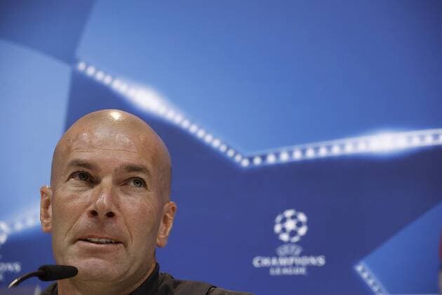 Real Madrid s coach, Zinedine Zidane, offers a press conference PK Pressekonferenz after the team s training session in Madrid, Spain, on 09 May 2017. Real Madrid will face Atletico de Madrid in the Champions League semi finals on 10 May 2017. Real Madrid training session !ACHTUNG: NUR REDAKTIONELLE NUTZUNG!  Copyright: xEmilioxNaranjox 20170509-636299363734834892