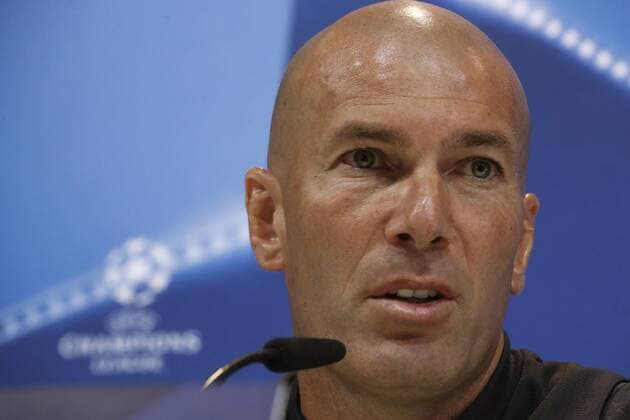 Bilder des Tages - SPORT Real Madrid s coach, Zinedine Zidane, offers a press conference PK Pressekonferenz after the team s training session in Madrid, Spain, on 09 May 2017. Real Madrid will face Atletico de Madrid in the Champions League semi finals on 10 May 2017. Real Madrid training session !ACHTUNG: NUR REDAKTIONELLE NUTZUNG!  Copyright: xEmilioxNaranjox 20170509-636299363771181960
