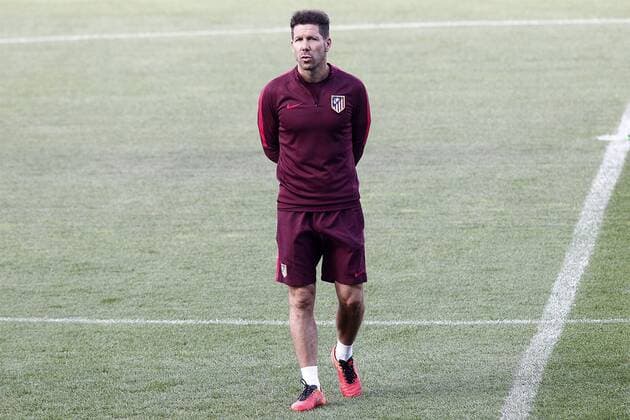 Atletico de Madrid s coach Diego Pablo Cholo Simeone during training session. May 9,2017.  (20170509185)