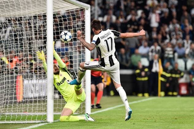 Mario Mandzukic of Juventus scores first goal during the UEFA Champions League Semi-Final game 2 match between Juventus and Monaco at the Juventus Stadium, Turin, Italy on 9 May 2017. Copyright: xGiuseppexMaffiax 15320023
