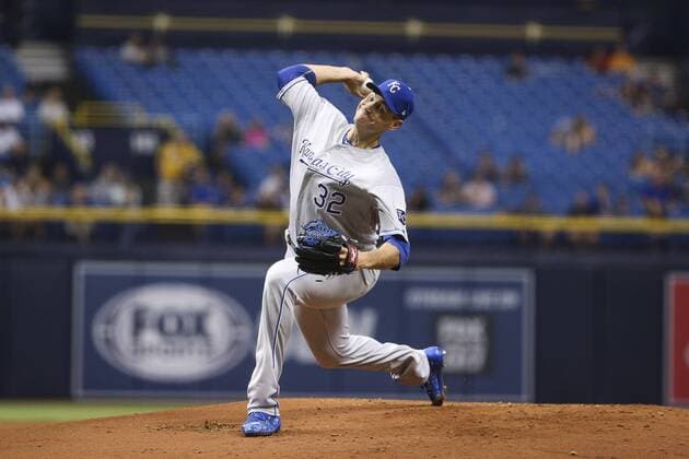 May 9, 2017 - St. Petersburg, Florida, U.S. - WILL VRAGOVIC Times.Kansas City Royals relief pitcher Chris Young (32) throwing in the first inning of the game between the Kansas City Royals and the Tampa Bay Rays at Tropicana Field in St. Petersburg, Fla. on Tuesday, May 9, 2017. Florida News - May 9, 2017 - ZUMAs70_ 20170509_zan_s70_034 Copyright: xWillxVragovicx