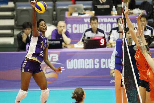 Volleyball, Damen, Klub WM, Volero Zürich - Eczacibasi Istanbul Kenia Carcaces (VOL), MAY 9, 2017 - Volleyball : 2017 FIVB Volleyball Women s Club World Championship WM Weltmeisterschaft match between Volero Zurich 3-0 Eczacibasi Istanbul in Kobe, Japan. Noxthirdxpartyxsales  (iwpa014597)