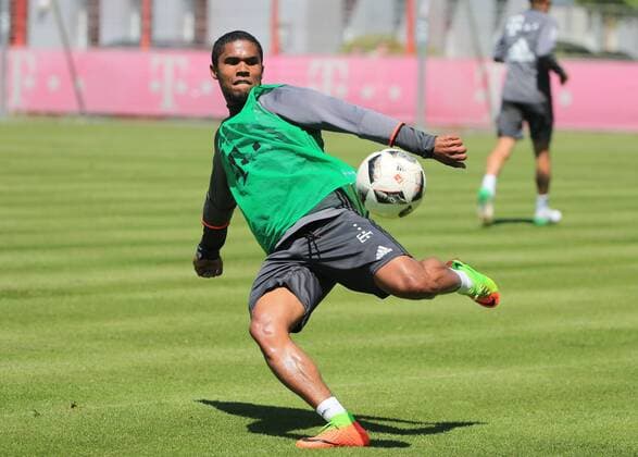 20170510, FC Bayern Training, Saebenerstrasse Muenchen,Fussball, im Bild: Douglas Costa (FCB)