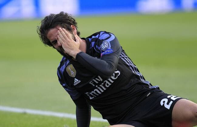 Fußball, CL, Atletico Madrid - Real Madrid Soccer match between Atletico de Madrid and Real Madrid of second round of semifinals of Champions League 2016 2017, held at the Vicente Calderon stadium, in Madrid, May 10, 2017. (Photo: J. Luis Cuesta 261 Cordon Press). Isco  xJosexLuisxCuestax xx