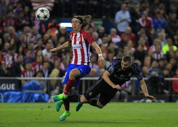Fußball, CL, Atletico Madrid - Real Madrid Soccer match between Atletico de Madrid and Real Madrid of second round of semifinals of Champions League 2016 2017, held at the Vicente Calderon stadium, in Madrid, May 10, 2017. (Photo: J. Luis Cuesta 261 Cordon Press). Filipe Luis and Karim Benzema  xJosexLuisxCuestax xx