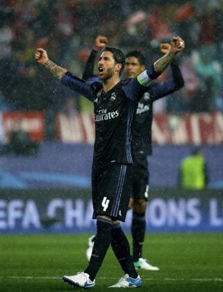 Fußball, CL, Atletico Madrid - Real Madrid Real Madrid s Sergio Ramos jubilates the qualification during the UEFA Champions League semifinal second leg match between Atletico de Madrid and Real Madrid at the Vicente Calderon stadium, in Madrid, Spain, 10 May 2017. ATLETICO MADRID VS. REAL MADRID !ACHTUNG: NUR REDAKTIONELLE NUTZUNG!  Copyright: xJuanJoxMartinx MAD001 20170510-636300549235793630