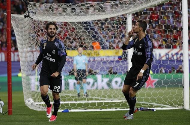Fußball, CL, Atletico Madrid - Real Madrid Vuelta de semifinales de la Liga de Campeones entre el Atletico y el Real Madrid en el Calderon. En la imagen, Isco celebra su gol. Second leg of 1 2 Champions League between Atletico and Real Madrid. In this picture, Isco celebrates his goal. xPabloxGarciax 