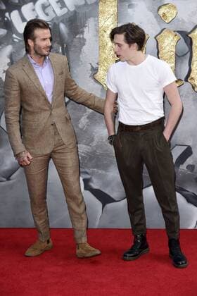 David Beckham mit Sohn Brooklyn Beckham bei der Premiere des Kinofilms King Arthur: Legend of the Sword im Empire Leicester Square. London, 10.05.2017  Foto:xS.xVasx xFuturexImage