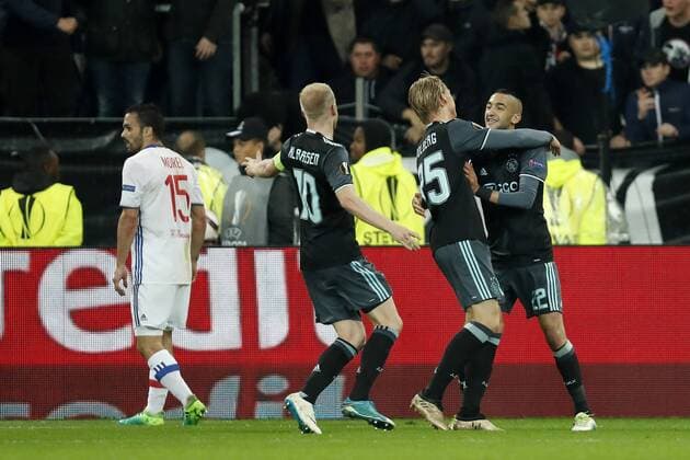 (L-R) Jeremy Morel of Olympique Lyonnais, Davy Klaassen of Ajax, Kasper Dolberg of Ajax, Hakim Ziyech of Ajaxduring the UEFA Europa League semi final match between Olympique Lyonnais and Ajax Amsterdam at Stade de Lyon, on May 11, 2017 in Lyon, The Netherlands Olympique Lyon v Ajax UEFA Europa League 2016 2017 xVIxxIVx 7769120