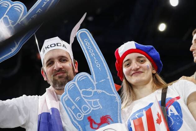Fans (France) HOCKEY SUR GLACE : Canada vs France - Championnat du monde IIHF 2017 - Paris - 11 05 2017 GwendolineLeGoff Panoramic 