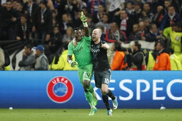 Fußball, EL, Olympique Lyon - Ajax Amsterdam (L-R) goalkeeper Andre Onana of Ajax, Davy Klaassen of Ajaxduring the UEFA Europa League semi final match between Olympique Lyonnais and Ajax Amsterdam at Stade de Lyon, on May 11, 2017 in Lyon, The Netherlands Olympique Lyon v Ajax UEFA Europa League 2016 2017 xVIxxIVx 7769921