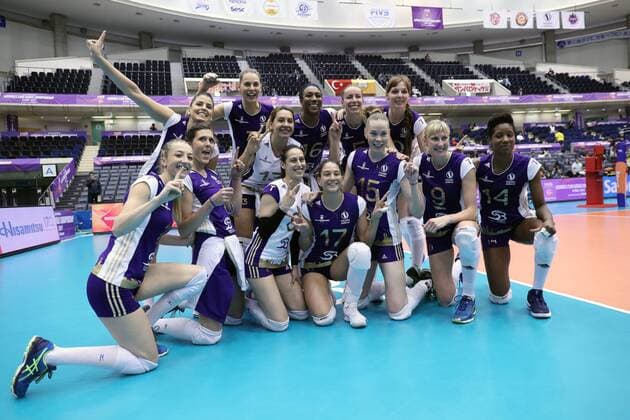 Volero Zurich team group Mannschaftsbild Totale MAY 12, 2017 - Volleyball : 2017 FIVB Volleyball Women s Club World Championship WM Weltmeisterschaft match between Volero Zurich 3-0 Osasco Volei Clube in Kobe, Japan.  (iwpa014629)