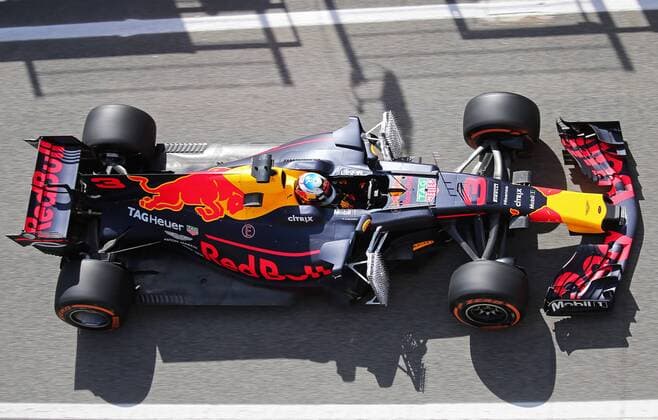 May 12, 2017 - Barcelona, Spain - The Red Bull of Daniel Ricciardo during practice 1 of the Formula 1 Spain GP, held in the Barcelona-Catalunya Circuit, on may 12 2017. Photo: Nurphoto Spanish F1 Grand Prix - Practice  - ZUMAn230 20170512_zaa_n230_071 Copyright: xUrbanandsportx