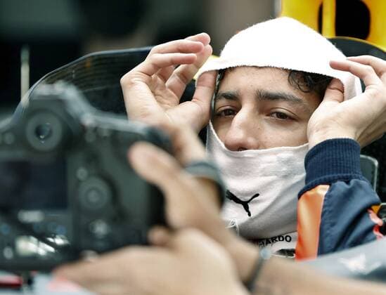 Australian Formula One driver Daniel Ricciardo from Red Bull attends the third training session at the Circuit de Barcelona-Catalunya in Montmelo, near Barcelona, northeastern Spain, 13 May 2017. The 2017 Formula One Grand Prix of Spain will take place on 14 May 2017. Formula One Grand Prix of Spain !ACHTUNG: NUR REDAKTIONELLE NUTZUNG!  Copyright: xAndreuxDalmaux 20170513-636302799134940917