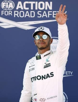British Formula One driver Lewis Hamilton from Mercedes AMG celebrates the pole position after the qualifying session held at the Circuit de Barcelona-Catalunya in Montmelo, near Barcelona, northeastern Spain, 13 May 2017. The 2017 Formula One Grand Prix of Spain will take place on 14 May 2017. Formula One Grand Prix of Spain !ACHTUNG: NUR REDAKTIONELLE NUTZUNG!  Copyright: xAndreuxDalmaux 20170513-636302876483828229
