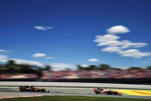 Spanish Grand Prix, Barcelona 11 - 14 May 2017 Nico Hulkenberg (GER) Renault F1 Team RS17 follows Fernando Alonso (ESP) McLaren MCL32. 13.05.2017. 