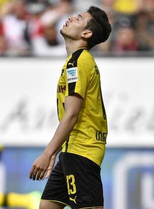 Raphael Guerreiro BVB Borussia Dortmund enttäuscht Gestik, Geste FC Augsburg FCA vs BVB Borussia Dortmund 09 13.05.2017 FC Augsburg FCA vs BVB Borussia Dortmund 09