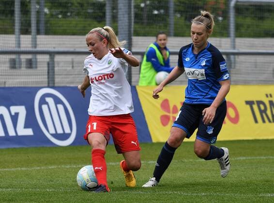 14.05.2017, xhbx, Fussball 1.Bundesliga Frauen, 1.FFC Frankfurt - TSG 1899 Hoffenheim, emspor v.l. Mandy Islacker (1.FFC Frankfurt), Kristin Demann (TSG Hoffenheim 1899) Frankfurt am Main